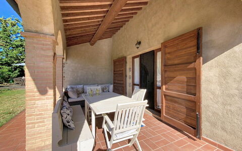 Di Lella: Design Intérieur, Meubles, Bois, Sol, Plafond, Sol, Pièce, Éclairage, Appartement, Table
