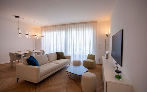Terrazza Mare, Jacuzzi and Seaview: Meubles, Design Intérieur, Sol, Canapé, Sol, Salon, Bois, Pièce, Plafond, Appartement