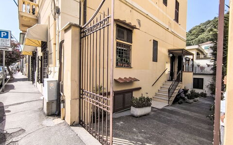 Casa Lelà: Porte, Appartement, Balcon, Escaliers