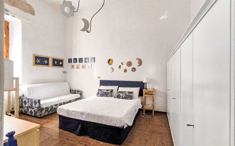 Casa Lelà: Meubles, Design Intérieur, Mur, Sol, Sol, Chambre, Lit, Bois, Plafond, Pièce