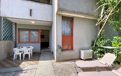 Villaggio Podere San Luigi: Zone Résidentielle, Domicile, Appartement, Design Urbain, Balcon, Ombre, Daylighting, Plâtre