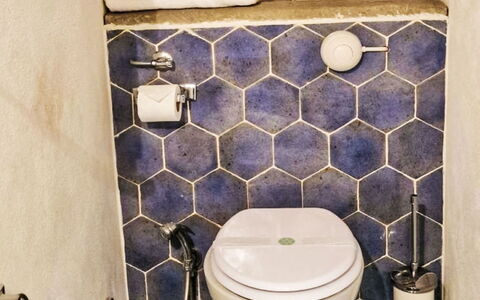 Il Pozzo dei Desideri: Luminaire Plomberie, Tuile, Siège De Toilette, Salle De Bains, Plomberie, Céramique, Toilette, Mosaïque, Robinet
