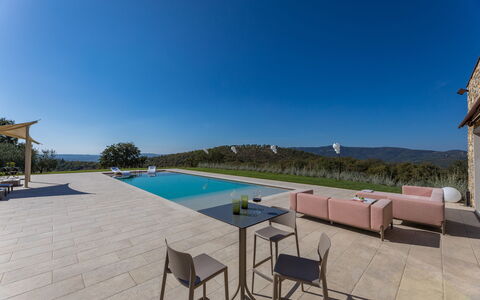 La Calcinaia Country House, Bucine: Composite, Mobilier De Jardin, Dalle, Béton, Piscine, Aménagement Paysager, Ombre, Tuile, Conception, Cour