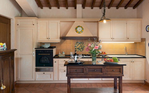 Villa Sorripa 6: Meubles, Cuisine, Design Intérieur, Cabinetry, Bois, Sol, Comptoir, Luminaire, Placard, Appareil De Cuisine