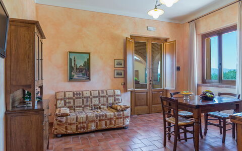 Poderina dei Poggi 12: Meubles, Design Intérieur, Sol, Pièce, Sol, Éclairage, Plafond, Table, Domicile, Chaise