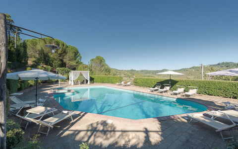 Villa Ginestraio 14: Piscine, Mobilier De Jardin, Balancelle, Recours, Parapluie, Thermes, Eco Hôtel, Ombre, Chaise, Ville Resort