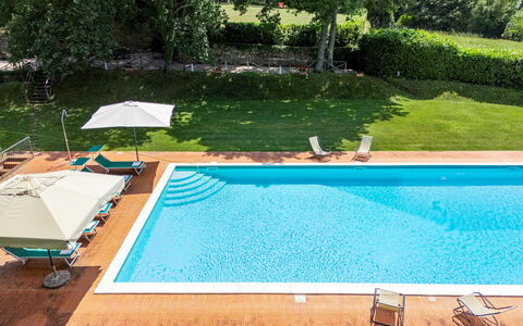 Torre di Paciano 10+2: Piscine, Bleu, L'Eau, Recours, Eco Hôtel, Composite, Thermes, Mobilier De Jardin, Balancelle, Ombre