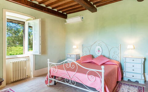Villa Pucci 12: Meubles, Rose, Chambre, Lit, Literie, Drap De Lit, Linge, Cadre De Lit, Hôtel, Peindre
