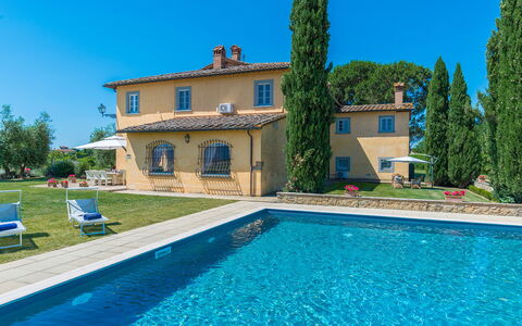 Villa Pucci 12: Bleu, Piscine, Biens, Jardin, Villa, Aménagement Paysager, Hacienda, Manoir, Ferme