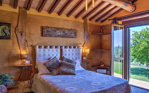 Casal del Salice 10: Bois, Meubles, Domicile, Chambre, Design Intérieur, Lit, Drap De Lit, Linge, Literie, Tache De Bois