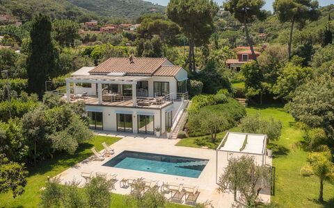 Villa Giomoa 8: Zone Résidentielle, Maison, Domicile, Biens, Chalet, Piscine, Manoir, Ferme, Recours, Villa