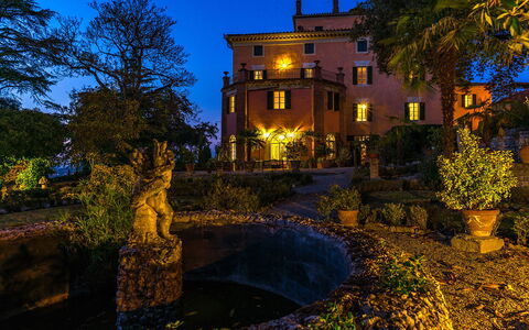 Villa Lemura 16+4: Biens, Jardin, Hacienda, Éclairage Paysager, Nuit, Manoir, Villa, Aménagement Paysager, Soirée, Maison Historique