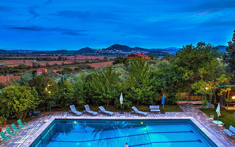 Villa Michelangelo 14: Bleu, L'Eau, Piscine, Recours, Eco Hôtel, Réflexion, Ville Resort, Mobilier De Jardin, Thermes, Hôtel