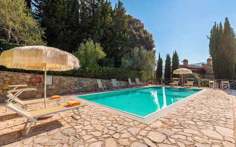 Frantusa 6+2: Piscine, Recours, Thermes, Eco Hôtel, Mobilier De Jardin, Hôtel, Villa, Hacienda, Hôtel Boutique