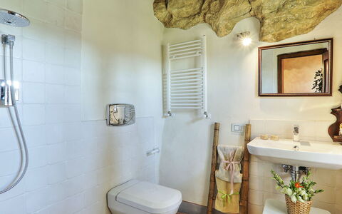 Germagnana 12+2: Mur, Design Intérieur, Luminaire Plomberie, Sol, Sol, Pièce, Éclairage, Salle De Bains, Plomberie, Robinet
