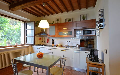 La Capanna di Franca 6+2: Meubles, Cuisine, Appareil De Cuisine, Comptoir, Design Intérieur, Principaux Appliance, Sol, Bois, Cabinetry, Électroménager