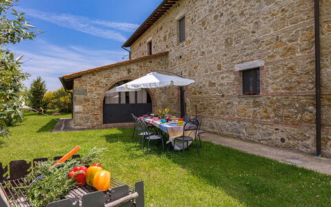 Podere Bagnolo 8: Chalet, Ferme, Brique, Biens, Villa, Mur De Pierre, Hacienda, Arrière-Cour, Plante D'Appartement, Piscine