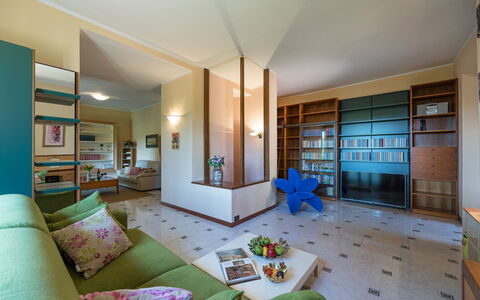 Villa Joy 6: Design Intérieur, Sol, Meubles, Sol, Plafond, Bois, Pièce, Éclairage, Salon, Canapé