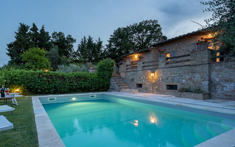 L'Oliveta 6: Piscine, Composite, Biens, Caractéristique De L'Eau, Recours, Arrière-Cour, Thermes, Hacienda, Jardin, Aménagement Paysager