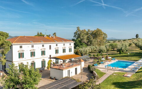Villa Croci 12: Biens, Villa, Hacienda, Hôtel, Manoir, Piscine