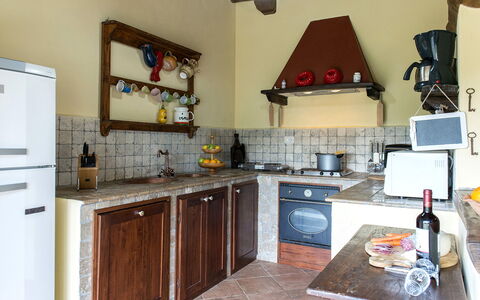 Val di Marco 12: Cuisine, Meubles, Appareil De Cuisine, Principaux Appliance, Design Intérieur, Bois, Sol, Comptoir, Pièce, Électroménager