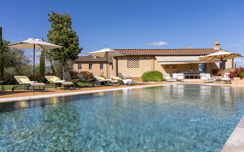 La Fonte di Santa Regina 8: Biens, Piscine, Aménagement Paysager, Recours, Villa, Eco Hôtel
