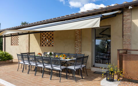 La Fonte di Santa Regina 8: Store, Toit, Ombre, Structure En Plein Air, Patio, Table Cuisine Et Salle A Manger, Mobilier De Jardin, Chaise, Porche, Tableau De Plein Air