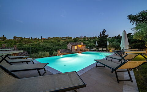 Il Casale di Manuele 12: Bleu, Piscine, Eco Hôtel, Recours, Mobilier De Jardin, Biens, Crépuscule, Soirée, Villa, Hacienda