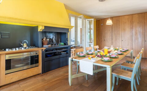 Casa del Vento 10: Meubles, Design Intérieur, Cuisine, Sol, Bois, Comptoir, Plafond, Sol, Éclairage, Cabinetry