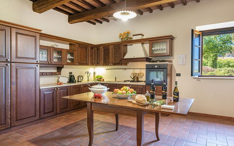 Il Fitto 10: Meubles, Cuisine, Design Intérieur, Bois, Cabinetry, Sol, Comptoir, Plafond, Table Cuisine Et Salle A Manger, Placard