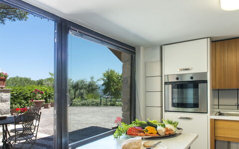 Il Vignale 18+2: Meubles, Table Cuisine Et Salle A Manger, Chaise, Plante D'Appartement, Ombre, Pot De Fleur, Table Basse, Villa, Eco Hôtel, Salle À Manger