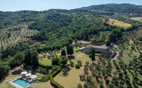 Villa Panorama 14: Arbre, Paysage, Montagnes, Biens, Lot Terre, Établissements Humains, Zone Rurale, Station De Montagne, Vue Du Ciel, Photographie Aérienne