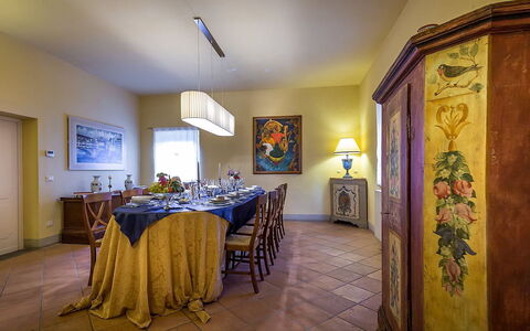 Le Querce dei Medici 12+2: Meubles, Design Intérieur, Sol, Sol, Plafond, Table, Éclairage, Pièce, Cadre, Salle À Manger
