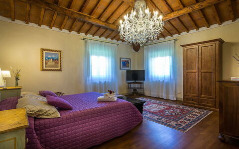 Le Querce dei Medici 12+2: Mur, Meubles, Design Intérieur, Chambre, Lit, Plafond, Sol, Sol, Éclairage, Linge
