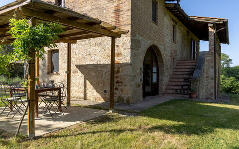 Podere Madonna di Mezzo 6: Lot Terre, Chalet, Biens, Ferme, Brique, Brickwork, Jardin, Pelouse, Arrière-Cour, Mur De Pierre