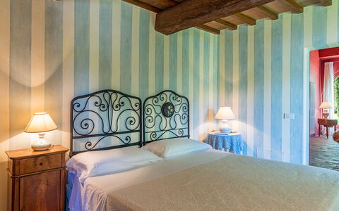 San Francesco 12: Meubles, Mur, Chambre, Lit, Design Intérieur, Linge, Sol, Drap De Lit, Literie, Sol
