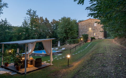 Ai Due Cuori 4: Meubles, Arrière-Cour, Mobilier De Jardin, Jardin, Piscine, Chalet, Ombre, Cour, Chaise, Biens