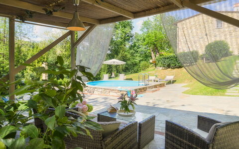 Ai Due Cuori 4: Meubles, Piscine, Mobilier De Jardin, Chaise, Recours, Ombre, Eco Hôtel, Parapluie, Arrière-Cour, Jardin