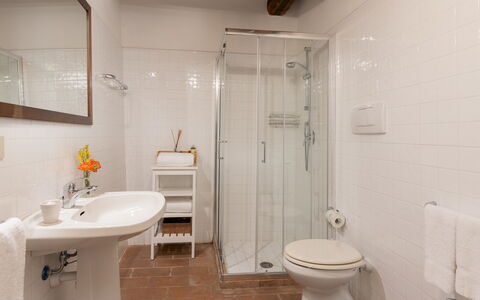 Crognole 6: Mur, Salle De Bains, Sol, Luminaire Plomberie, Lavabo, Design Intérieur, Sol, Évier, Plomberie, Robinet
