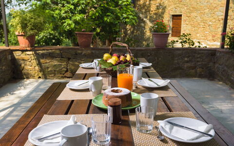 Crognole 6: Meubles, Vaisselle, Table, Serveware, Aliments, Vaisselle, Nappe De Table, Chaise, Assiette, Table Cuisine Et Salle A Manger