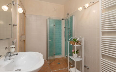 Antiche Pietre 10: Salle De Bains, Luminaire Plomberie, Design Intérieur, Lavabo, Mur, Sol, Sol, Évier, Robinet, Plomberie