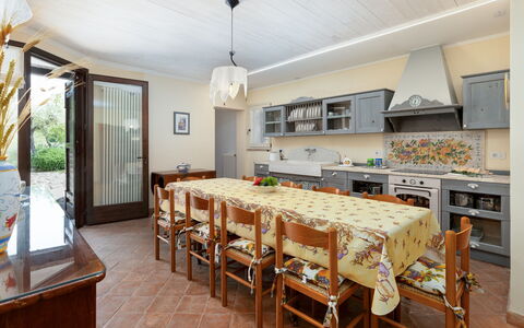 Antiche Pietre 10: Meubles, Design Intérieur, Bois, Table, Sol, Plafond, Table Cuisine Et Salle A Manger, Pièce, Chaise, Salle À Manger