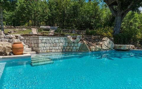 Borgo Paradiso 4+2: Bleu, Piscine, L'Eau, Recours, Composite, Loisir, Dalle, Caractéristique De L'Eau, Ombre, Eco Hôtel