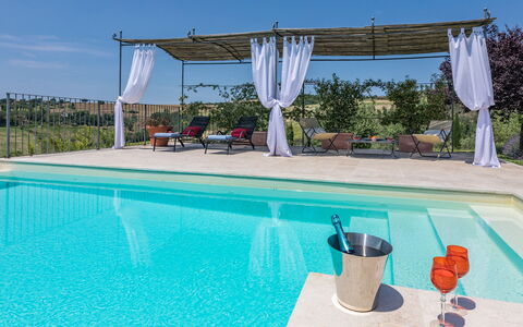 Casale dei Gelsomini 8: Bleu, Piscine, Recours, Mobilier De Jardin, Composite, Eco Hôtel, Loisir, Ombre, Chaise, Balancelle