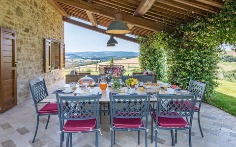 Casale dei Gelsomini 8: Meubles, Table, Chaise, Table Cuisine Et Salle A Manger, Domicile, Tableau De Plein Air, Ferme, Mobilier De Jardin, Salle À Manger, Chalet
