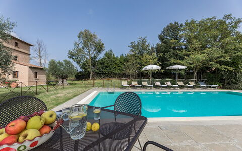 Casale Cinque Valli 8: Piscine, Biens, Recours, Mobilier De Jardin, Hacienda, Aménagement Paysager, Hôtel, Pelouse, Villa, Parc