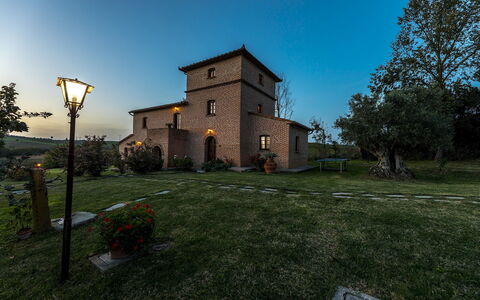 Casale Cinque Valli 8: Architecture, Paysage, Maison, Domicile, Biens, Pelouse, Aménagement Paysager, Jardin, Cour, Ferme