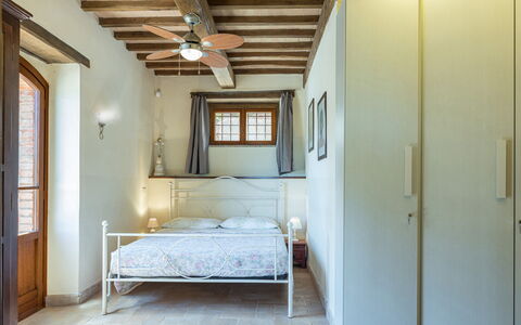 Dalmanuta 8: Design Intérieur, Meubles, Mur, Sol, Bois, Sol, Chambre, Plafond, Lit, Éclairage