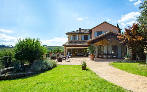 Dalmanuta 8: Maison, Domicile, Arbuste, Zone Résidentielle, Jardin, Biens, Chalet, Aménagement Paysager, Pelouse