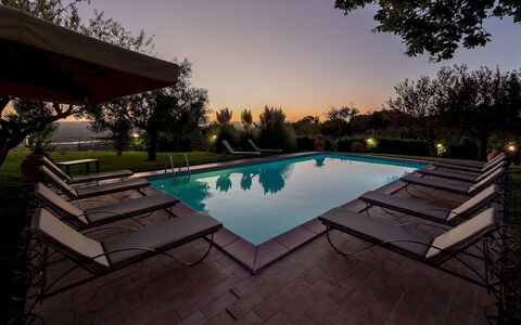 Vista del Lago 12: Piscine, Mobilier De Jardin, Recours, Meubles, Thermes, Eco Hôtel, Balancelle, Ombre, Jardin, Aménagement Paysager